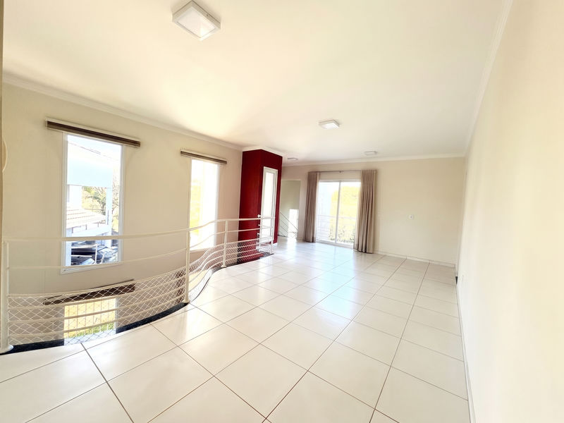 Sala superior — casa à venda no Nova Suíça, Valinhos/SP (foto 2)