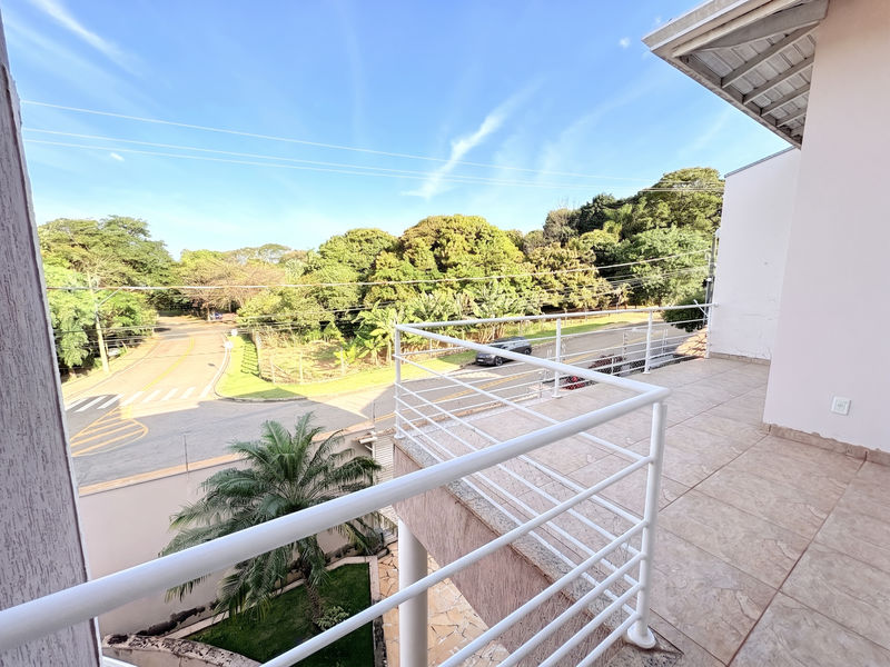Varanda frontal — casa à venda no Nova Suíça, Valinhos/SP (foto 1)